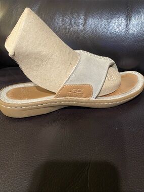 UGG Australia flip flop